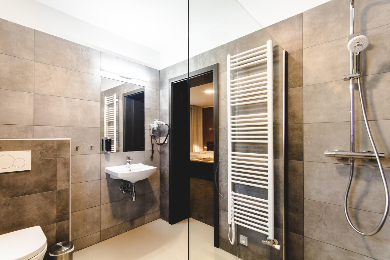 Silesia Residence Ostrava Exterior foto A heated towel rail